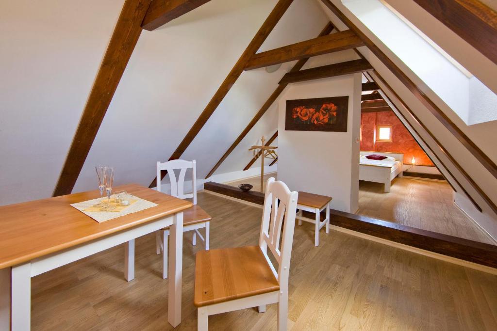 Vila Johanka & Apartments Český Krumlov Rum bild