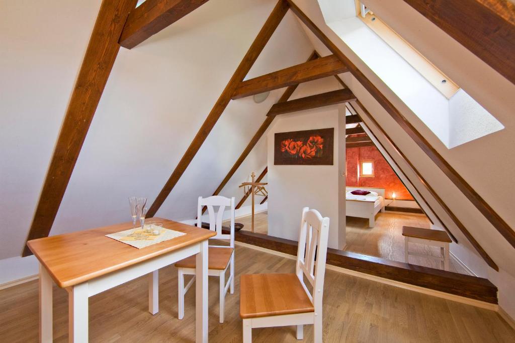 Vila Johanka & Apartments Český Krumlov Rum bild
